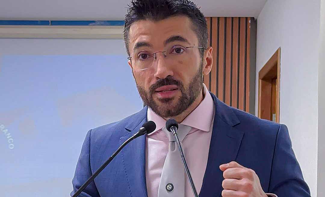 “Falta dinheiro pra tudo, só não pode faltar pra Rico Transportes”, dispara vereador Zé Lopes