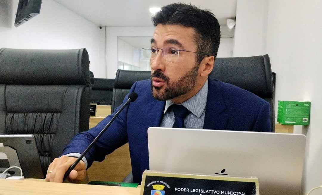 Zé Lopes exige ação da RBTrans e diz que direito de ir e vir da população está comprometido: “A que ponto chegamos?”