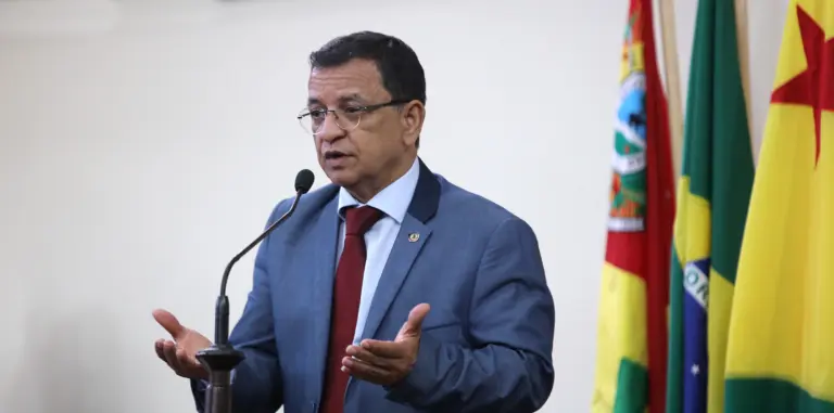 Luiz Gonzaga desiste de disputar reeleição na Aleac e deve apoiar Zé Lopes e Alan Rick